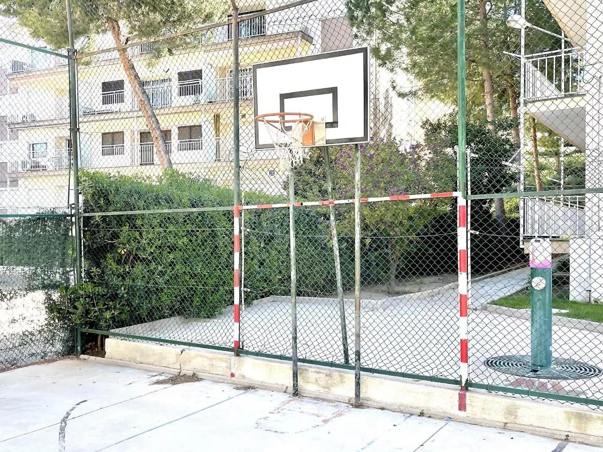 Apartbeach Sayonara 125 Climatizado Y Piscina Salou 0*,  Spain